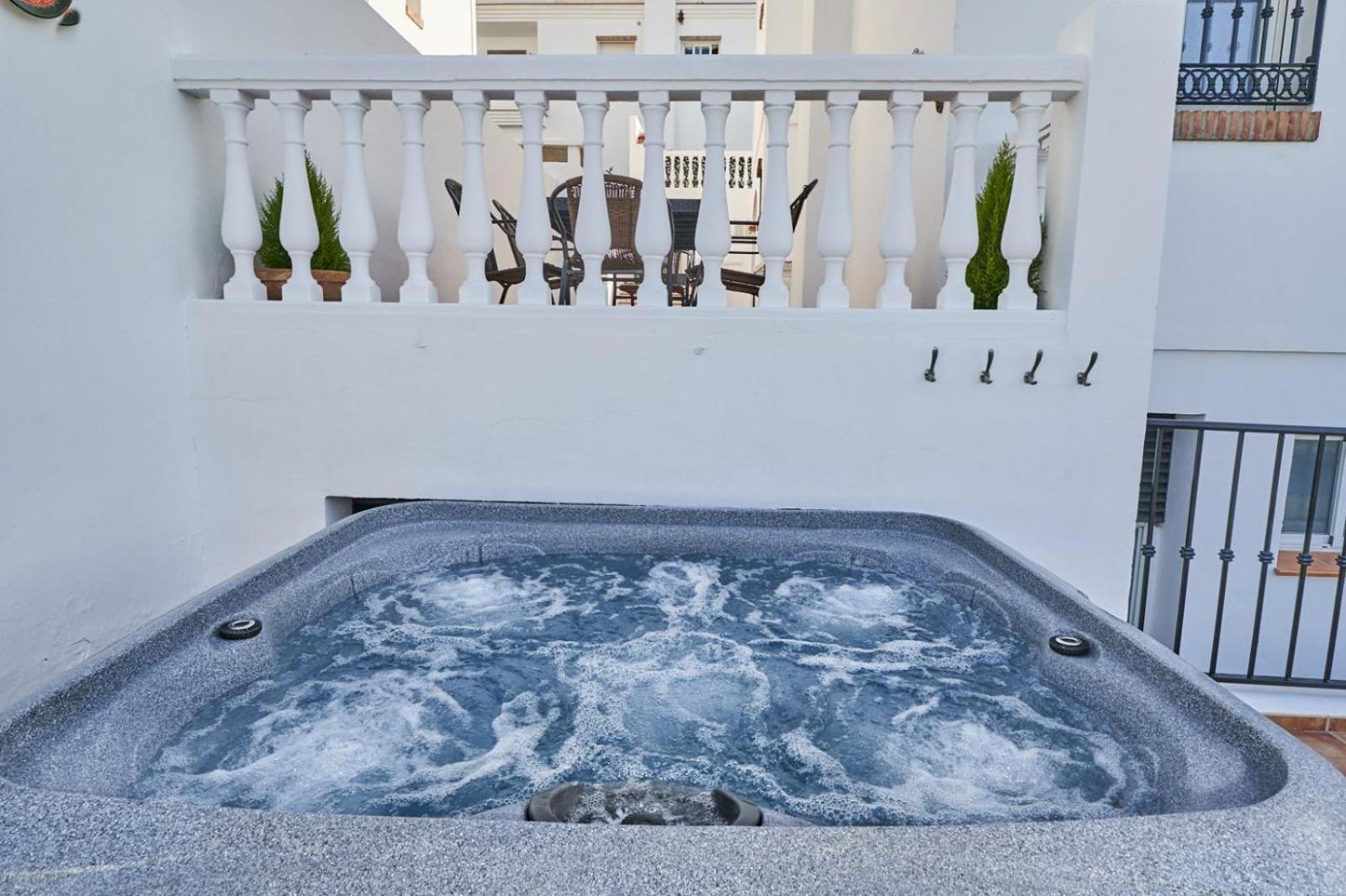 Villa Pura - Private Jacuzzi & Heated Pool Nerja Eksteriør bilde