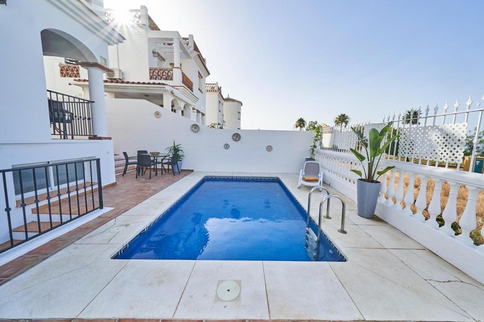Villa Pura - Private Jacuzzi & Heated Pool Nerja Eksteriør bilde